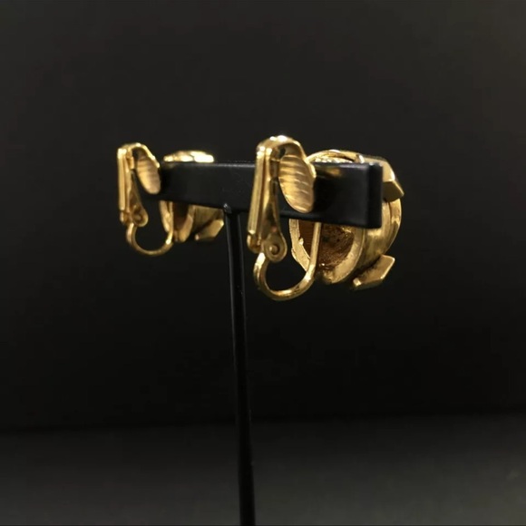 AUTH Chanel Vintage CC Logo Gold Earrings - Picture 3 of 7
